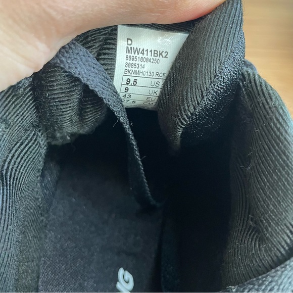 New Balance Men's sneaker cushioning comfort  Mw411 Bk2 size 9.5 - Picture 5 of 6